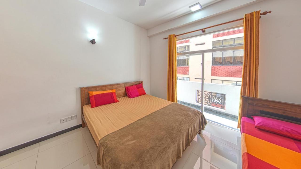 Ocean Breeze Apartment Colombo Exterior photo