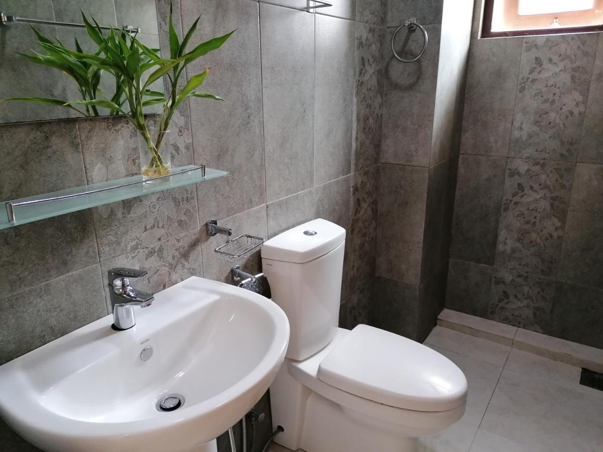 Ocean Breeze Apartment Colombo Exterior photo